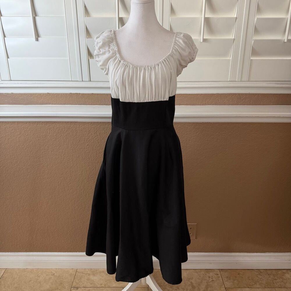 Collectif Women’s Black & White Off The Shoulder Dress Size Medium Pin Up Retro
